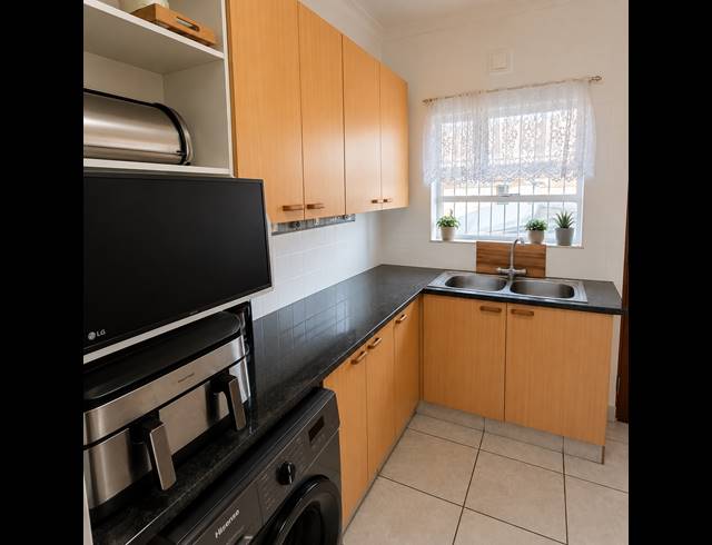 3 BEDROOM TOWNHOUSE FOR SALE IN GOLF PARK